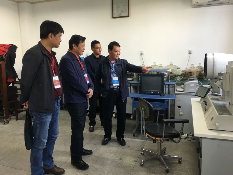 20181102093223442436.jpg 专业实验室.jpg